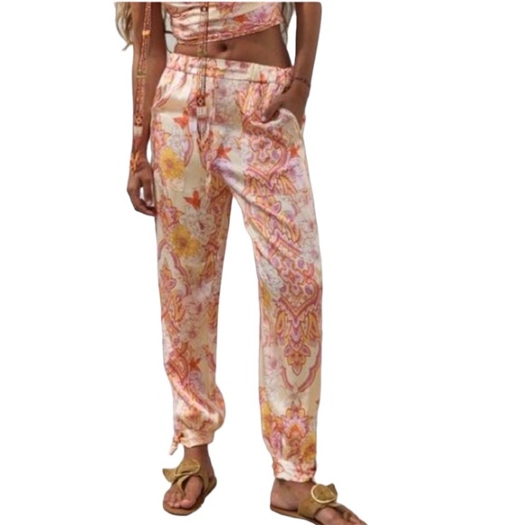 NWT The Sasha Pink & Orange Paisley Satin Tie Ankle Pants - S - Picture 1 of 16